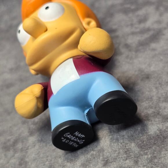 kidrobot - Futurama Universe X Philip J. Fry w. Pizza Mini Figure Blind Box 3" - Picture 6 of 9
